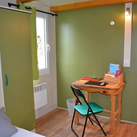 Hotel La Tour Du Loup