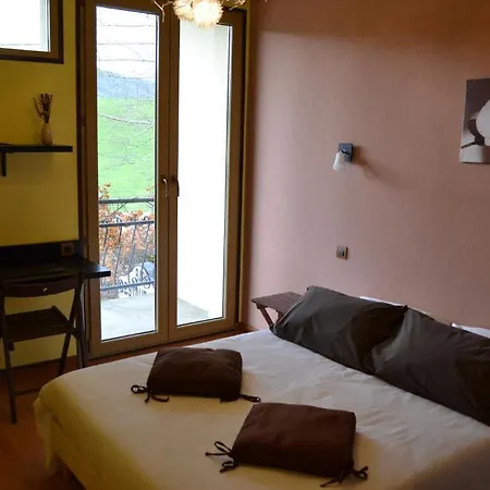 Hotel La Tour Du Loup La Bastide-de-Serou