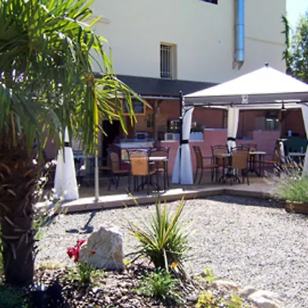 Hotel La Tour Du Loup La Bastide-de-Sérou